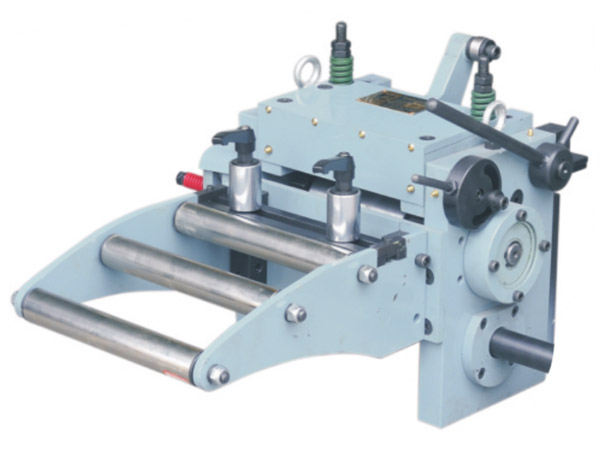 RFS滾(gun)輪送料(liao)機系列(lie)
