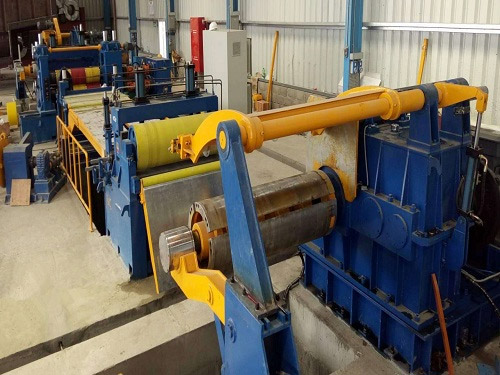 金(jin)峥機械(xie)分條機(ji)出貨到(dao)阿曼